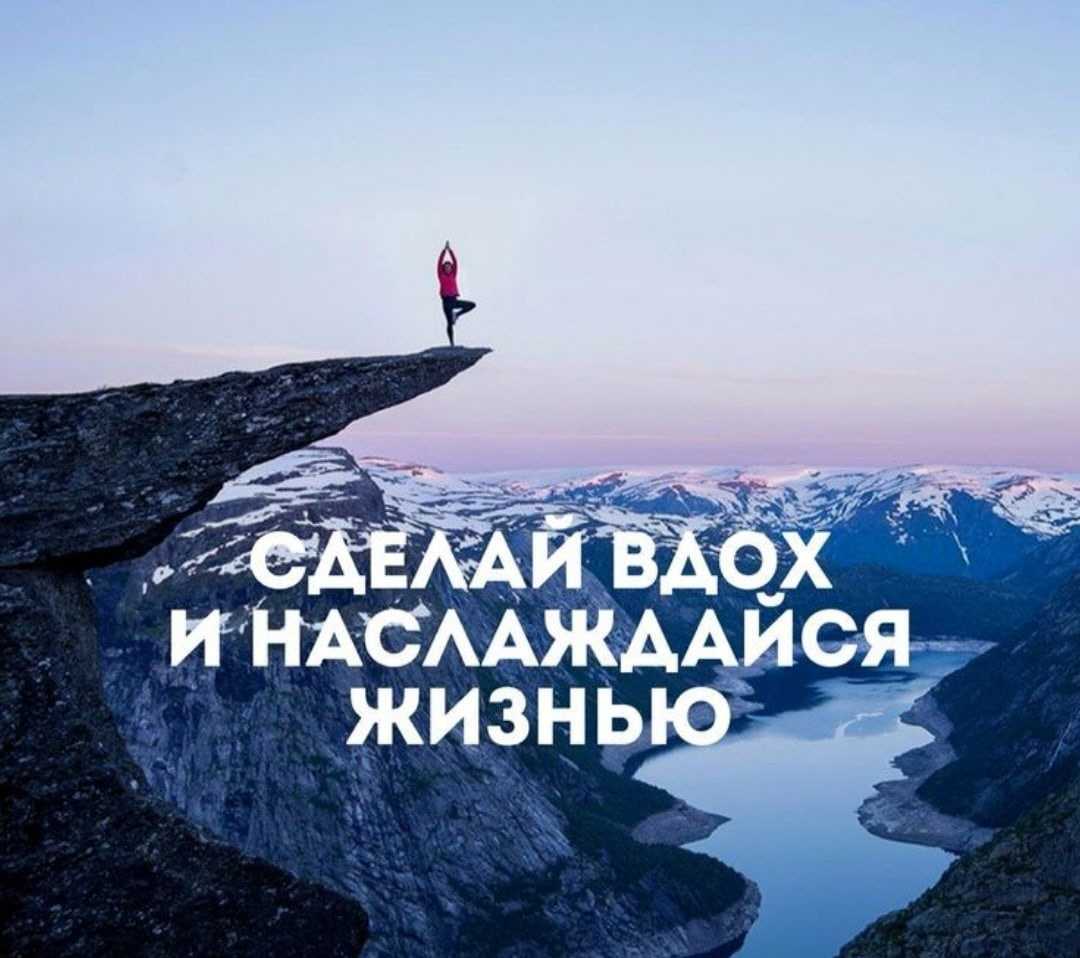 Статусы про новый год 2023 красивые, со смыслом, смешные